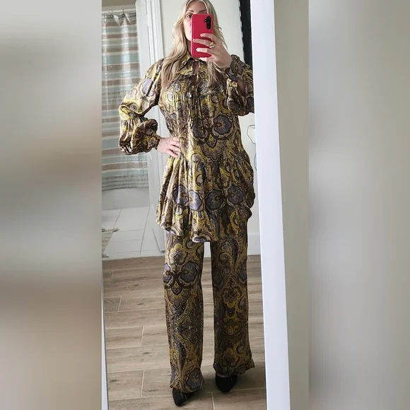 OUD Paris Top & Pant Set - Picture 8 of 16